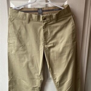 Classic gap khakis 29 x 30 relax fit Pants Trousers Casual